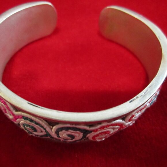UNISEX ARTIST handmade vintage silver+textile stamped WAVE CUFF BRACELET M- L - Picture 7 of 10